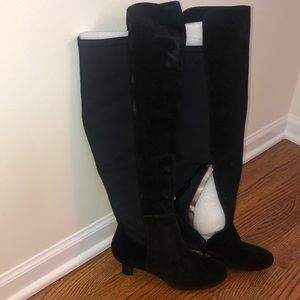 Black leather knee high boots! 2 inch heel!